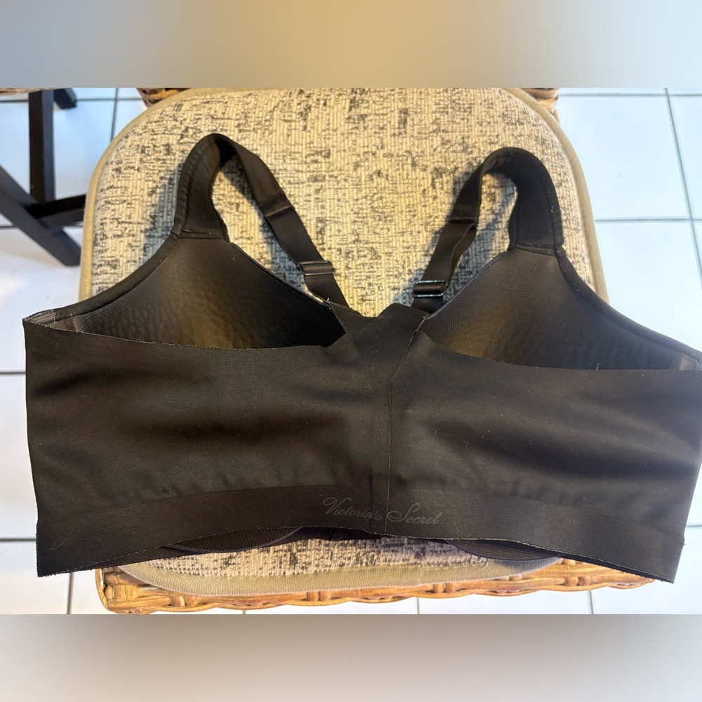 Victoria's Secret 36DDD 2-Layer Sport Bras-set of 4-pink, white, black, leopard - Picture 6 of 16